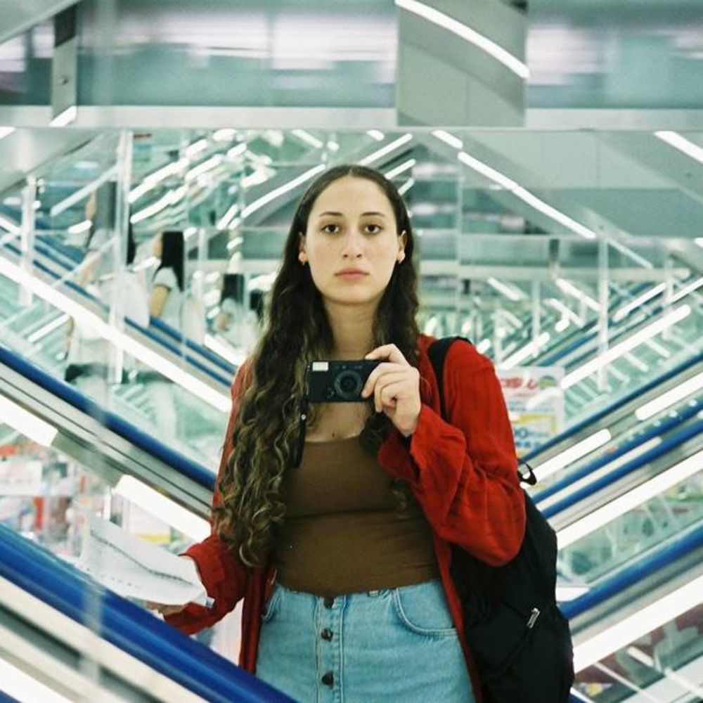 Meet your Posher, Ama