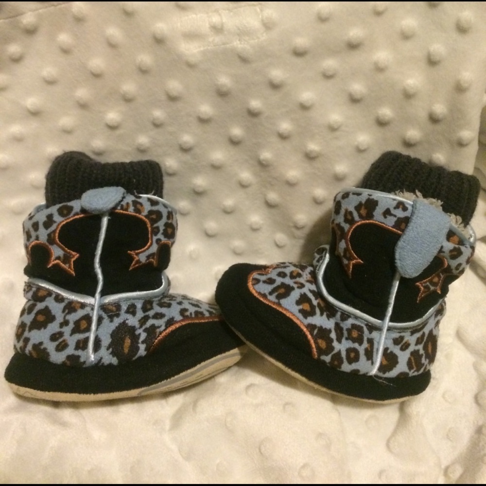 Adorable baby boy cowboy slipper shoes m 6-12 m