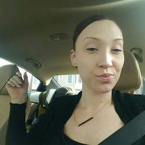 Meet your Posher, Ariel