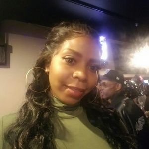 Meet your Posher, Latoya