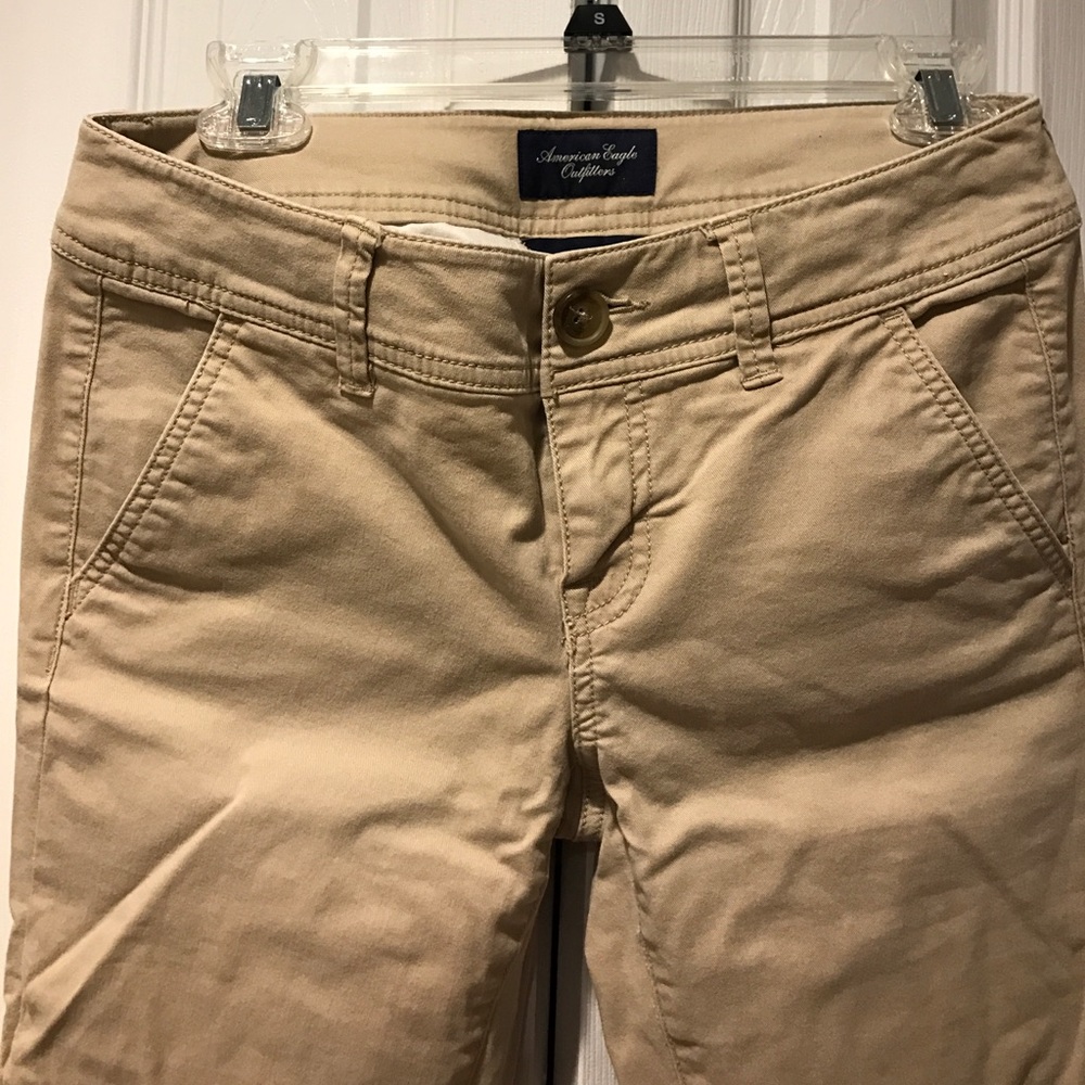 American eagle khaki pants