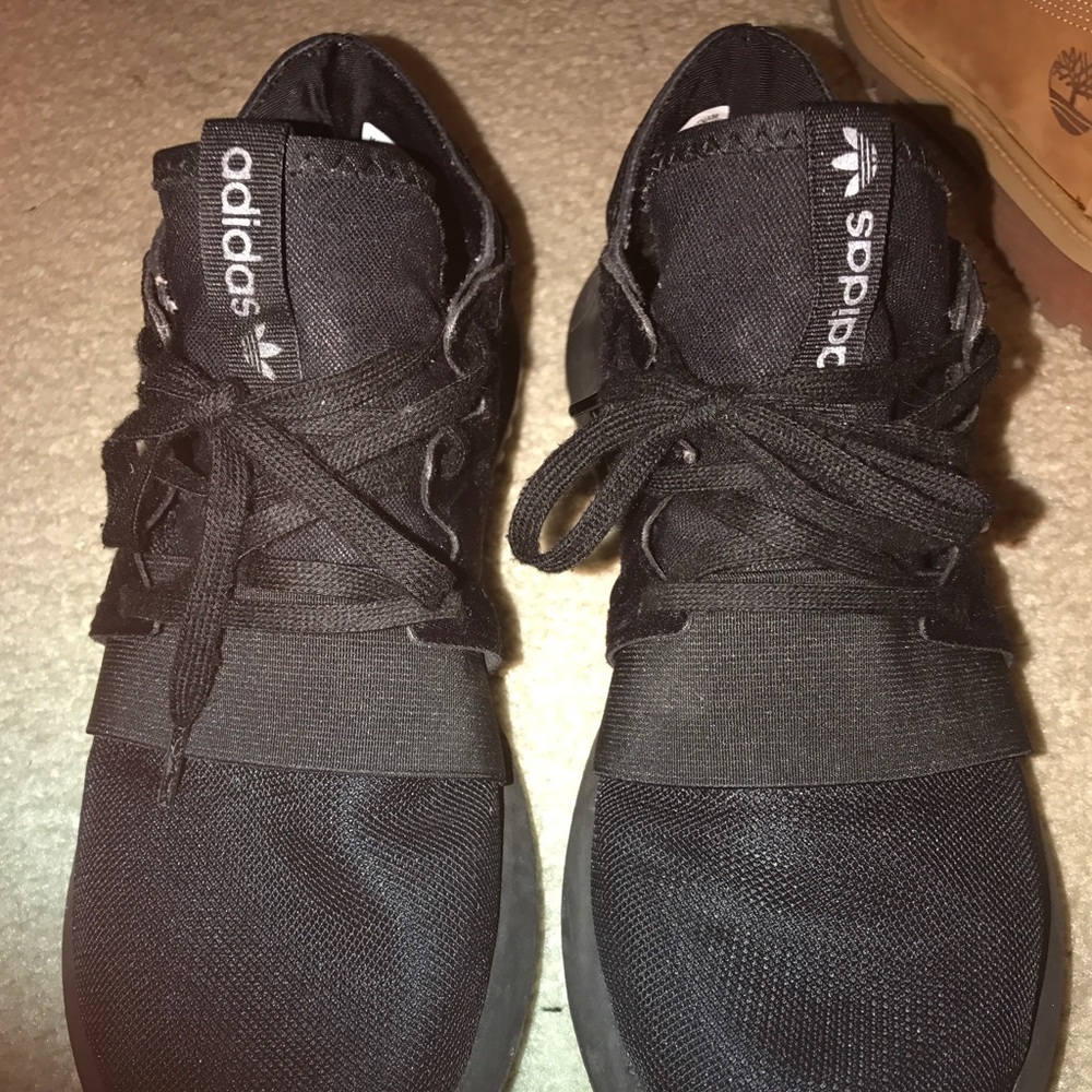 SOLD Adidas tubular viral