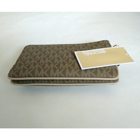 New! MICHAEL KORS Double Zipper Wristlet w/Pocket - Picture 6 of 7