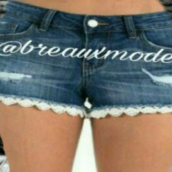 HP 🆕 [PLUS: 18-20] Lace & Denim Shorts - Picture 2 of 2