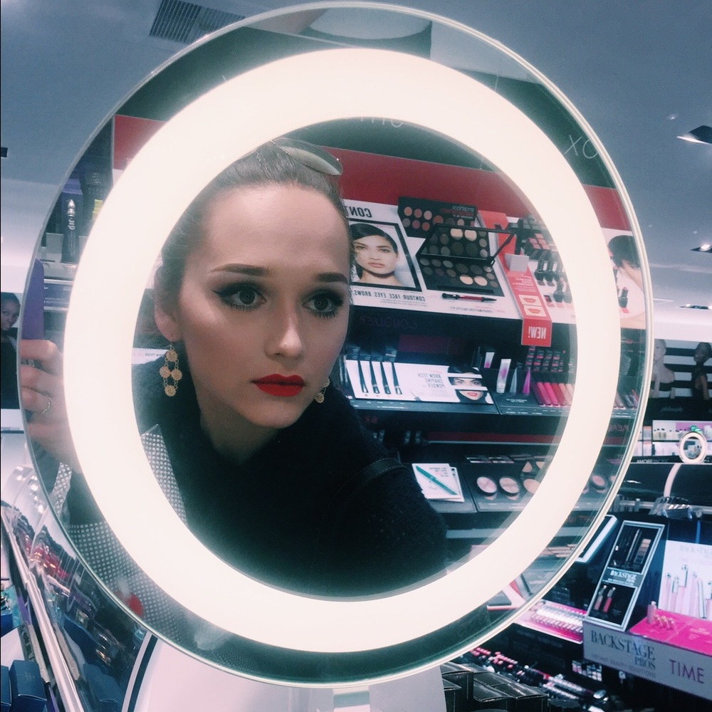 Meet your Posher, Olivia