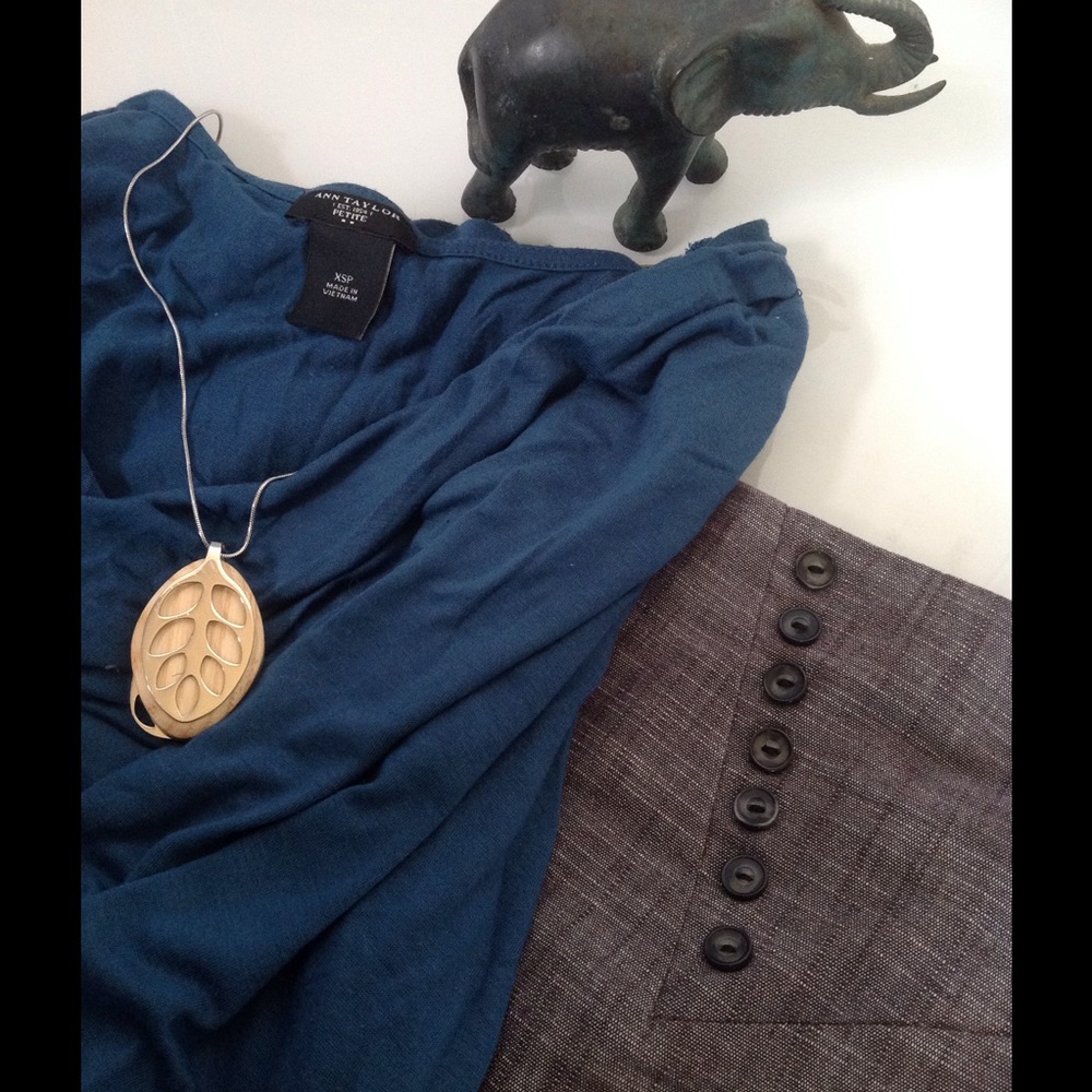 Ann Taylor- cowl neck top in Teal