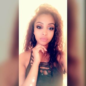 Meet your Posher, Alysia