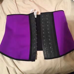 Waist trainer