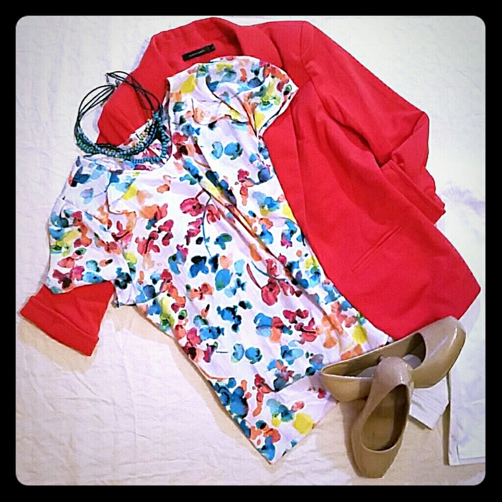 Multicolored flowy top