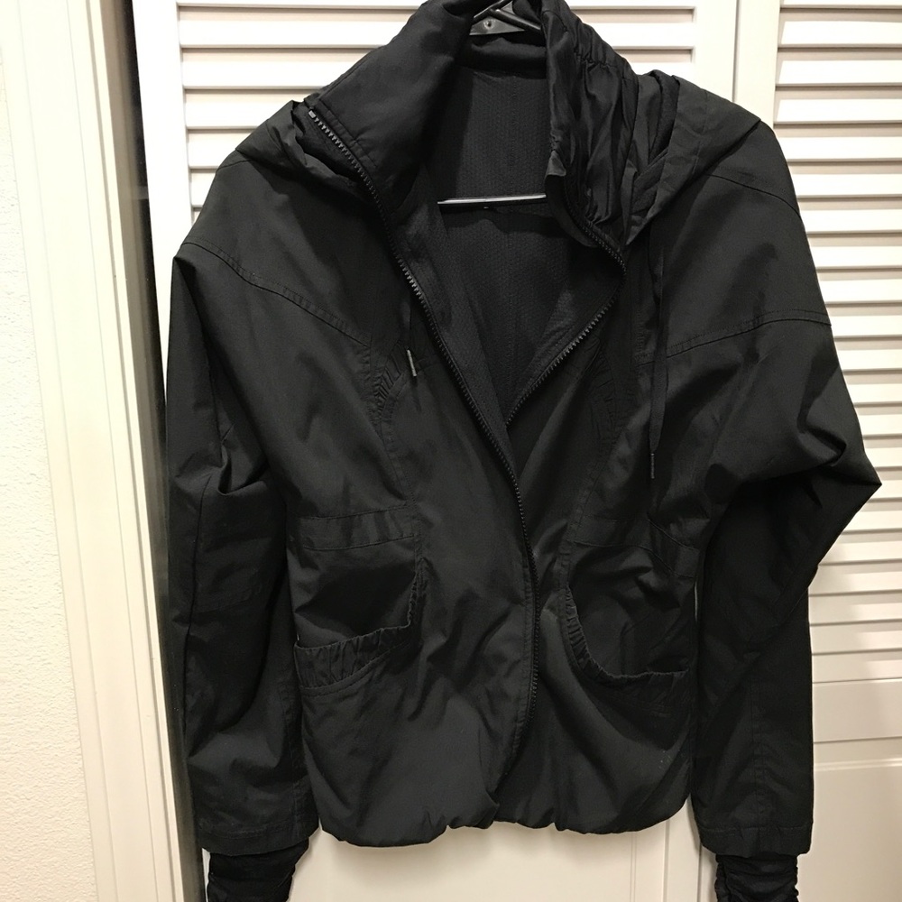 *SOLD*Lululemon Light weight Black Athletic Jacket