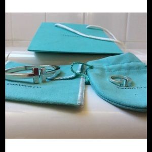 Tiffany & Co silver T hinged bracelet and ring set