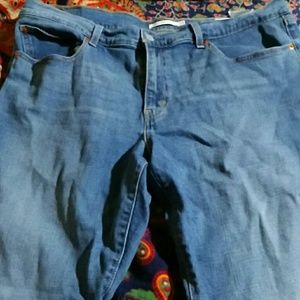 414 Relaxed Straight Levi Jeans