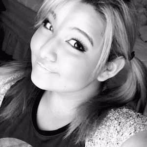 Meet your Posher, Valeria