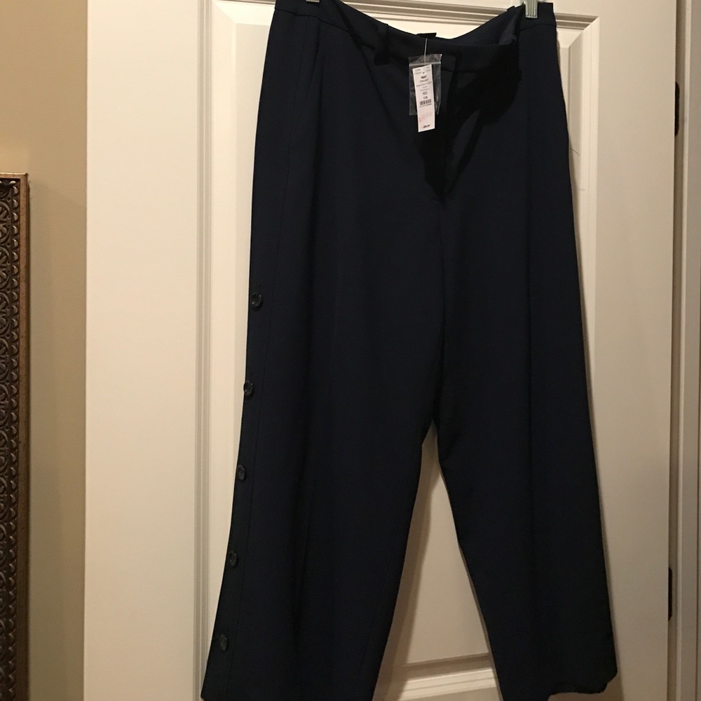 WHBM Ankle length Flare pants