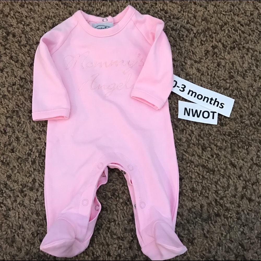 MudPie Mommys Angel with wings on back