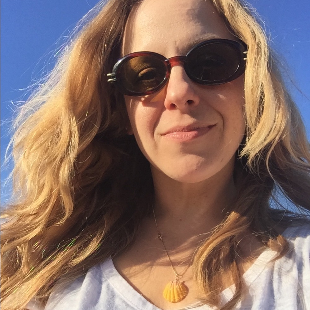 Meet your Posher, Eveline