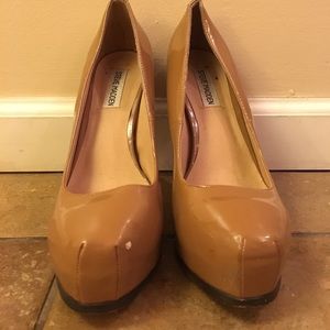 Steven Madden 6 inch patten leather high heel shoe