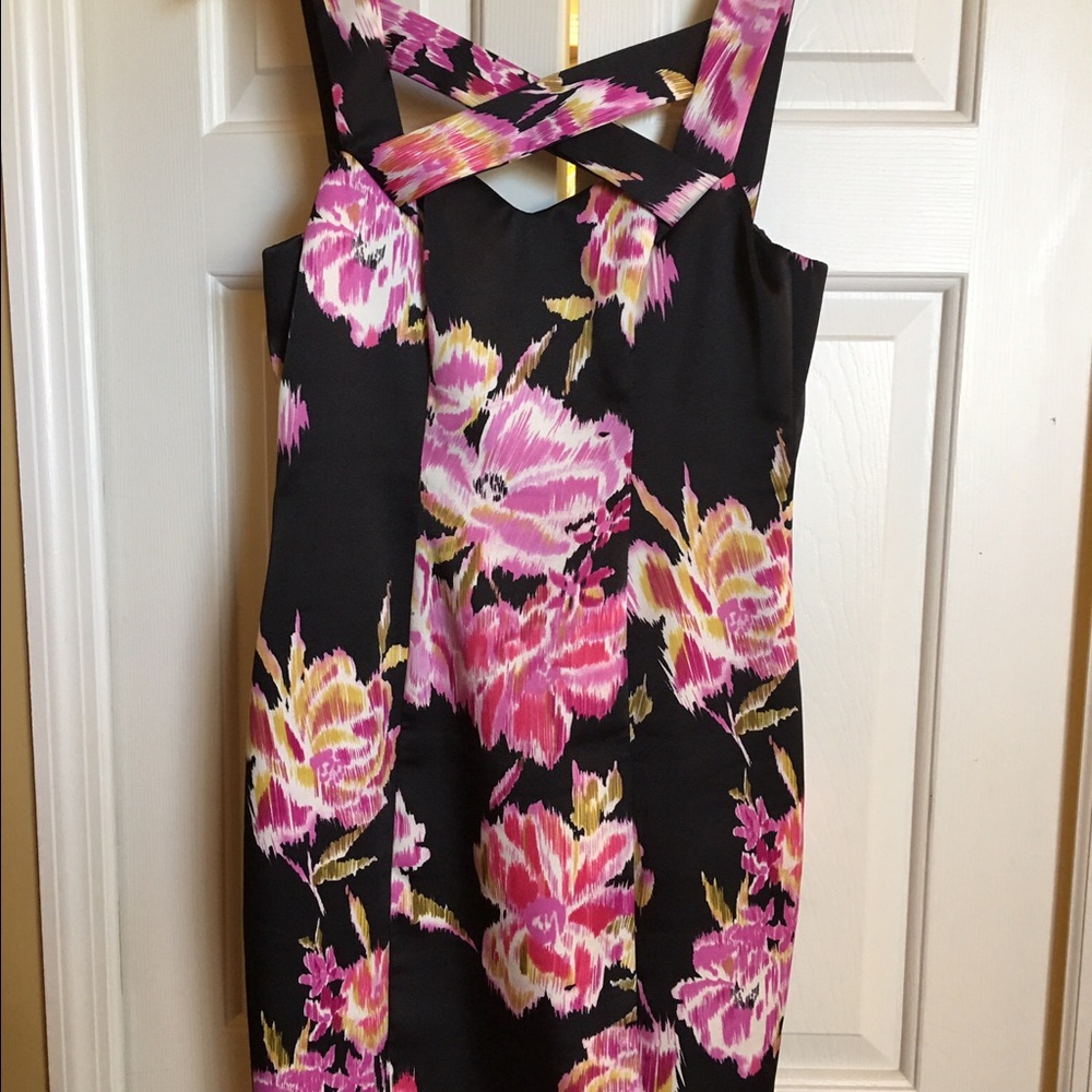 Dress - Picture 2 of 3