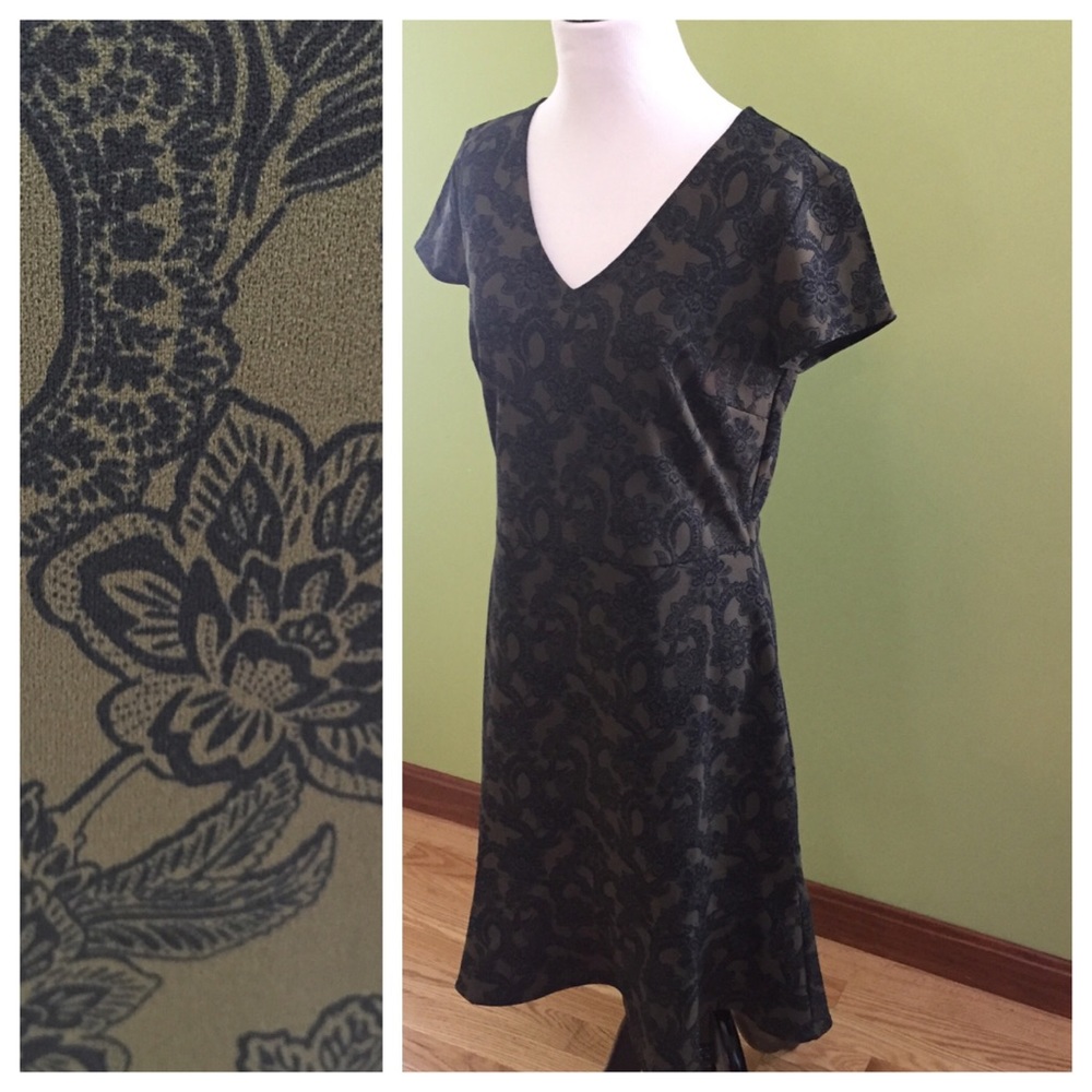 Banana Republic Floral Sheath Dress w Flare Skirt - Picture 3 of 5