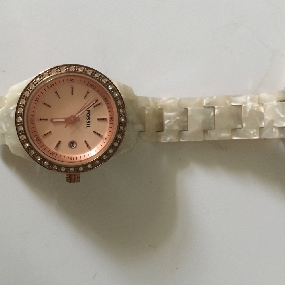 Fossil opal and rose gold watch for a small wrist
