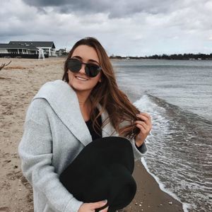 Meet your Posher, Emma