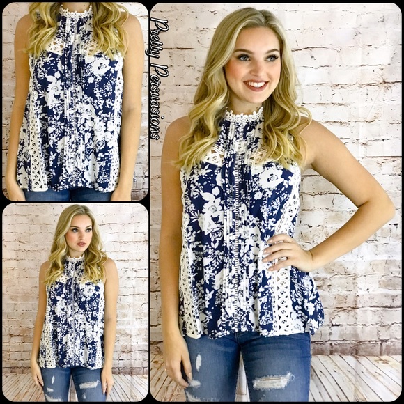 SOLD OUT‼️ NWT Navy & White Crochet Neckline Top - Picture 5 of 5