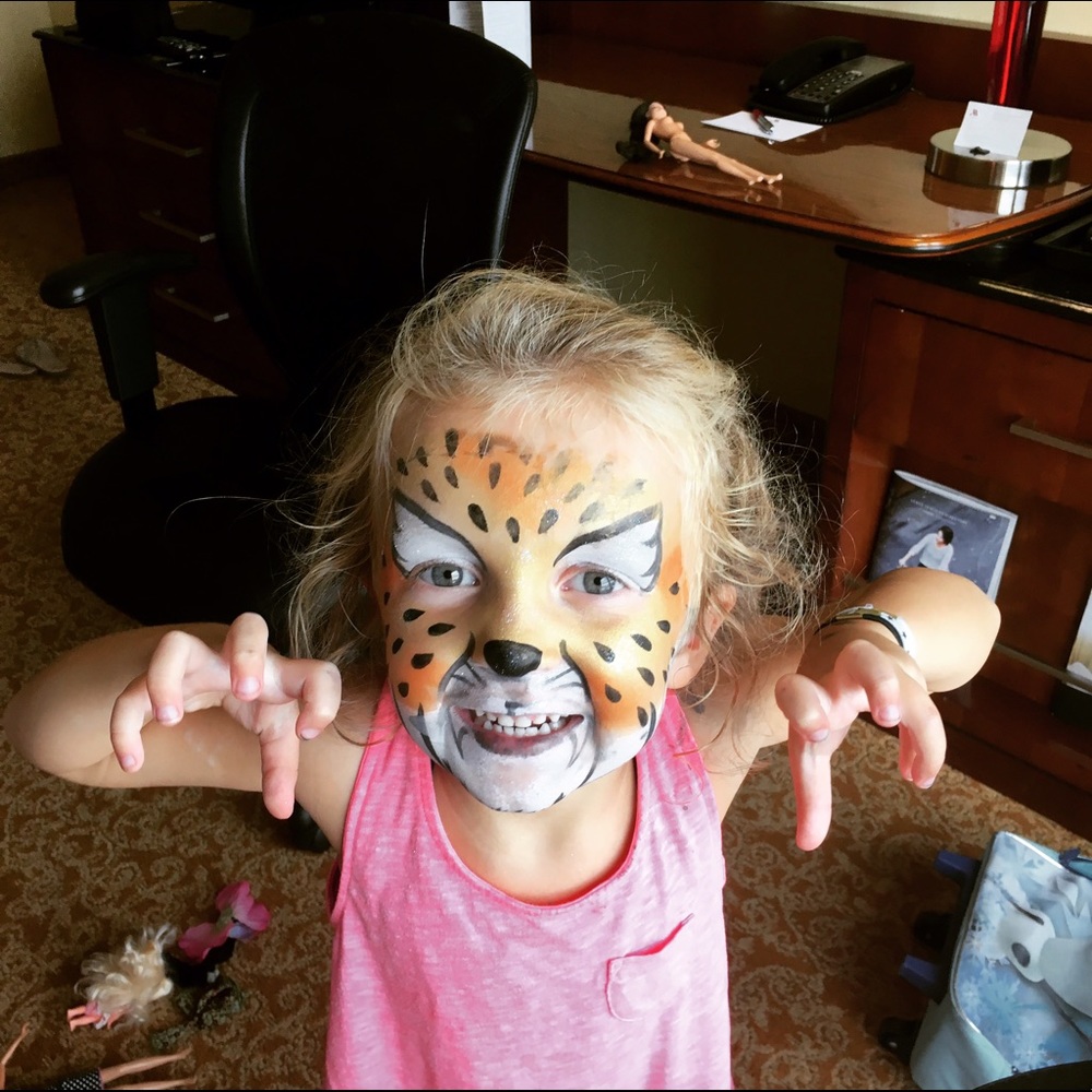 Meet your Posher, Elissa