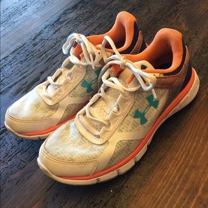 Under Armour micro g tennis shoes