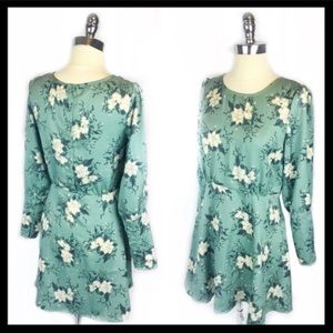 🌈free people🌈 floral button cuff dress.