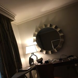 Meet your Posher, Elba