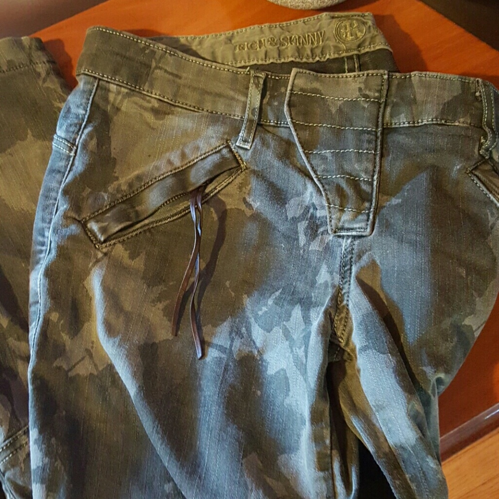 Rich & Skinny cropped jeans Sz 29