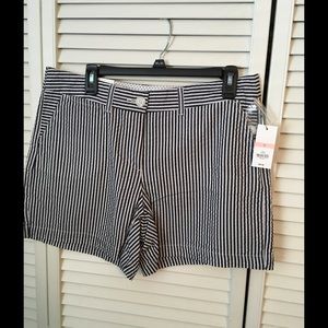 NWT Crown and Ivy Bermuda shorts