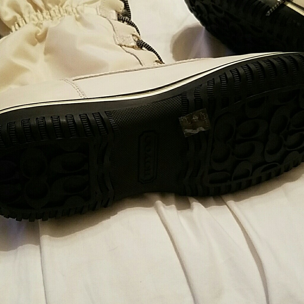 Authentic Coach boots - Picture 3 of 7