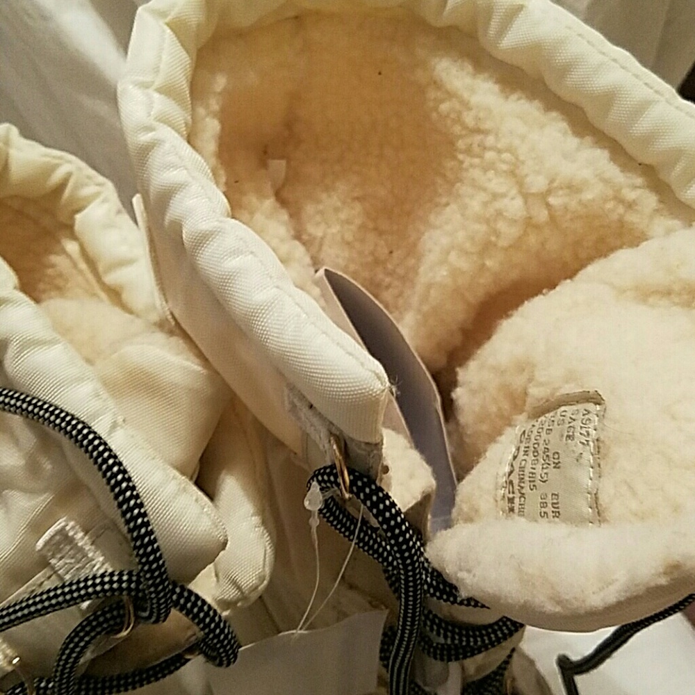 Authentic Coach boots - Picture 4 of 7