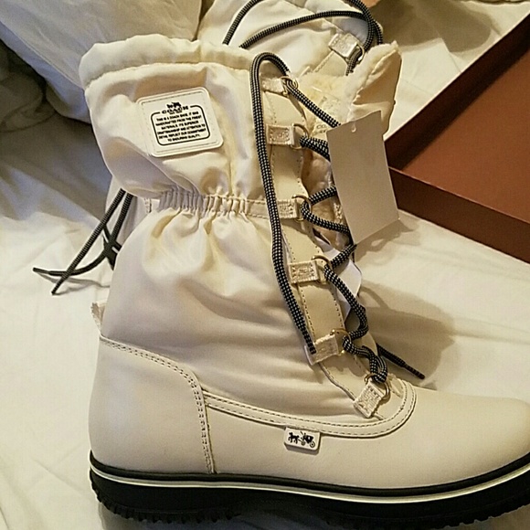 Authentic Coach boots - Picture 2 of 7