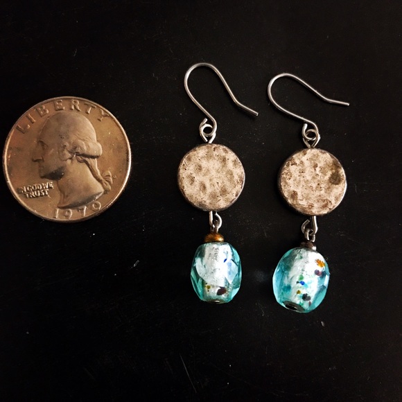 Two pairs of vintage dangle earrings - Picture 2 of 3