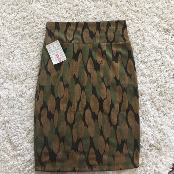 LuLaRoe Dresses & Skirts - LuLaRoe Cassie Skirt
