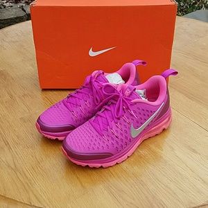 Nike Airmax Athletic Shoes