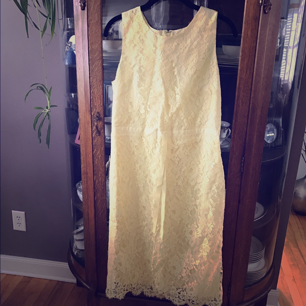 Banana Republic yellow lace sleeveless dress