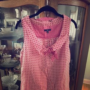 Gap sleeveless blouse