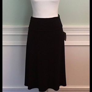 New never worn LuLaRoe Azure Black Skirt