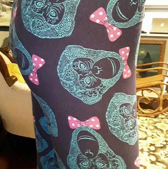 Lularoe Unicorn Rare Monkey Bow Tie leggings - Picture 4 of 5