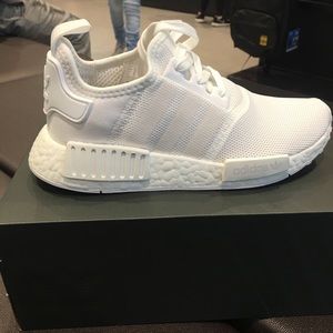 NMD_R1 all white