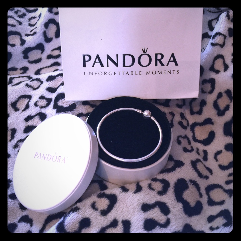Pandora Bangle