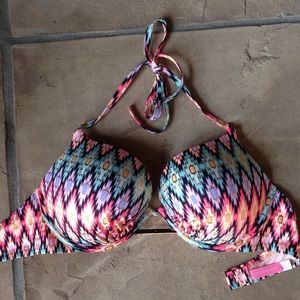 Victoria Secret bikini top! NWOT. Extra push up.