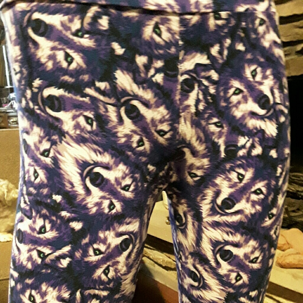 Lularoe Unicorn Rare Wolves  leggings