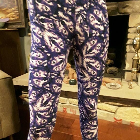 Lularoe Unicorn Rare Wolves  leggings - Picture 3 of 5