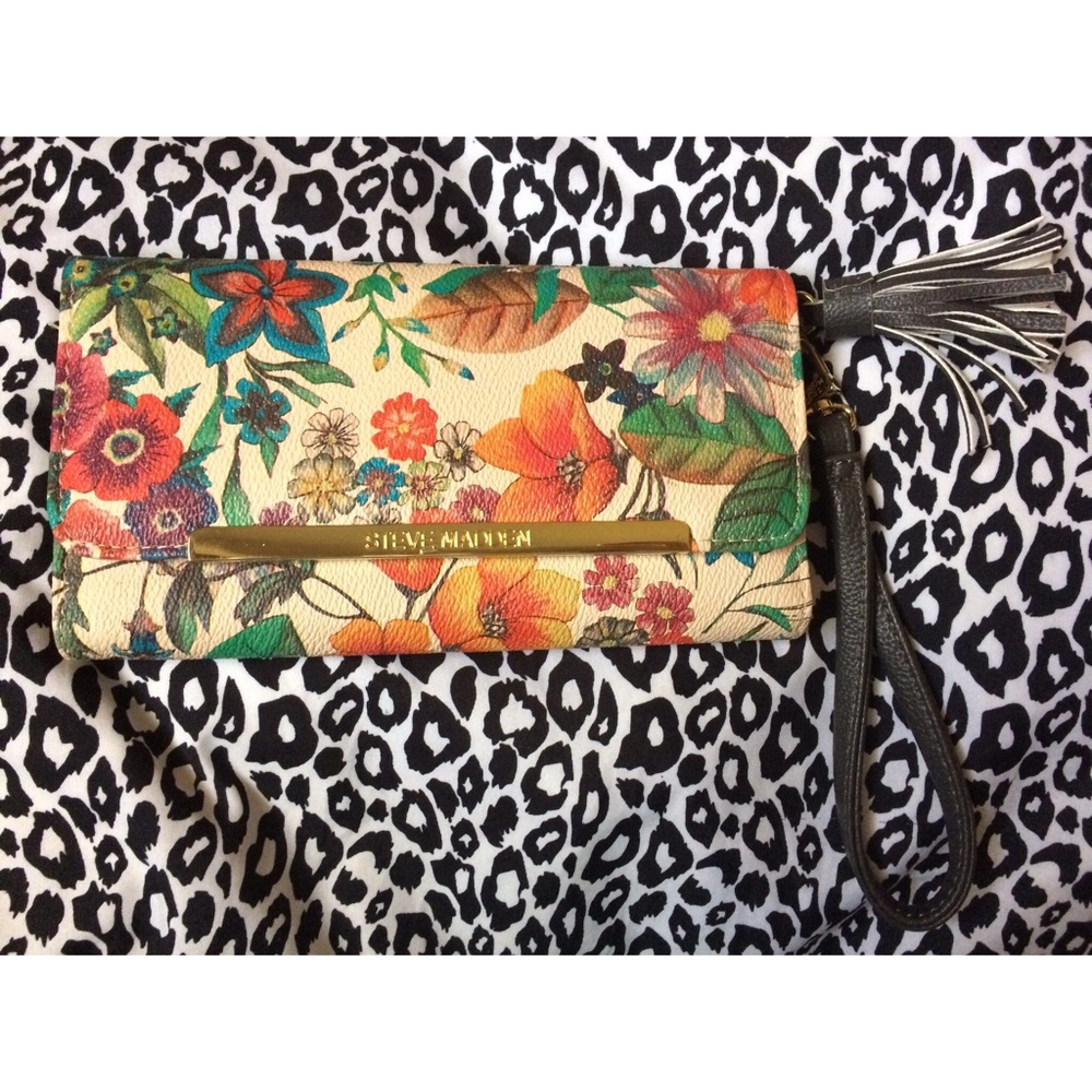 Steve Madden wallet!