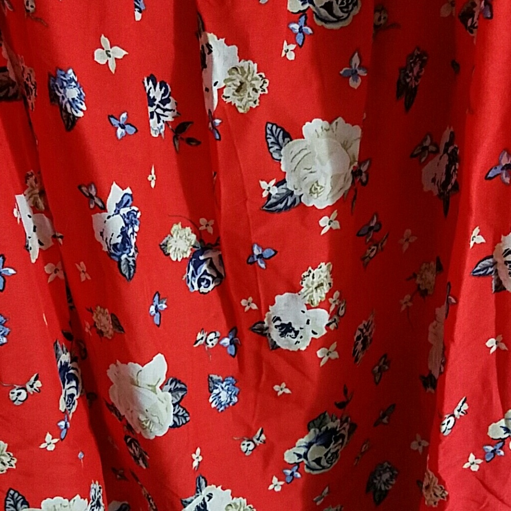 LOWEST PRICE! Pretty Floral Tank - Picture 3 of 6