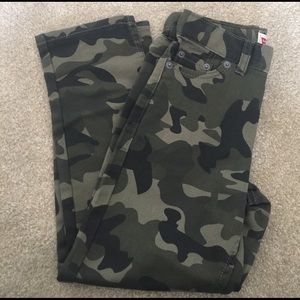 NWOT Levi's Camo pants boys 6